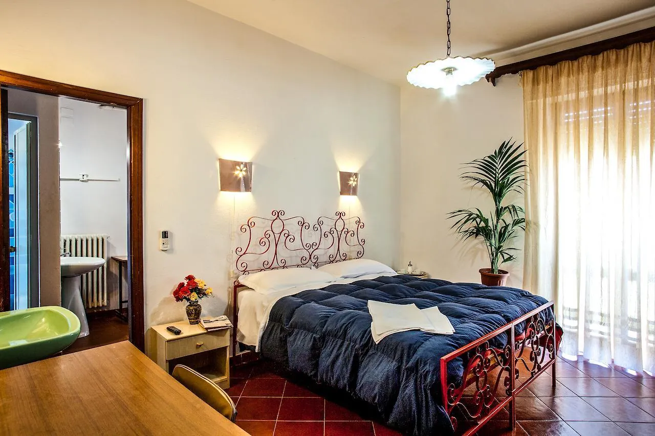 Hotel Villarosa Con Vespa Rent Sarroch